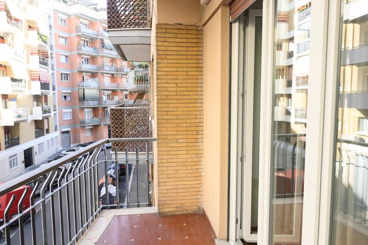 Banksy Inspired - Colli Albani Apartamento Roma